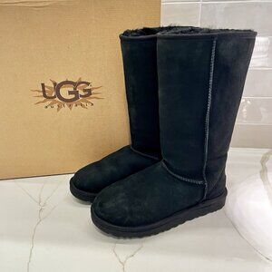 UGG Australia Classic II Tall Shearling Suede BOOTS Size 8  Black 1016224 EUC